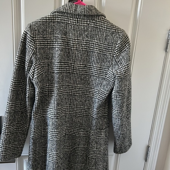 Arden B Glenn Plaid Coat - Picture 8 of 9